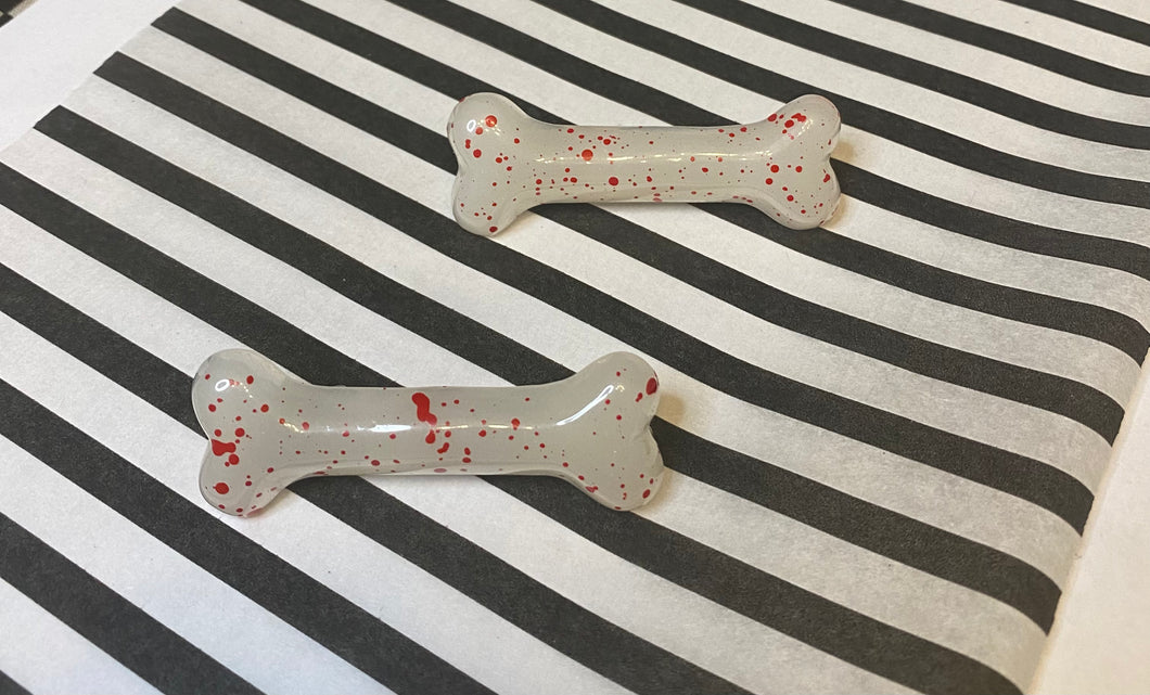 Glow in the dark bloody hair bone clips